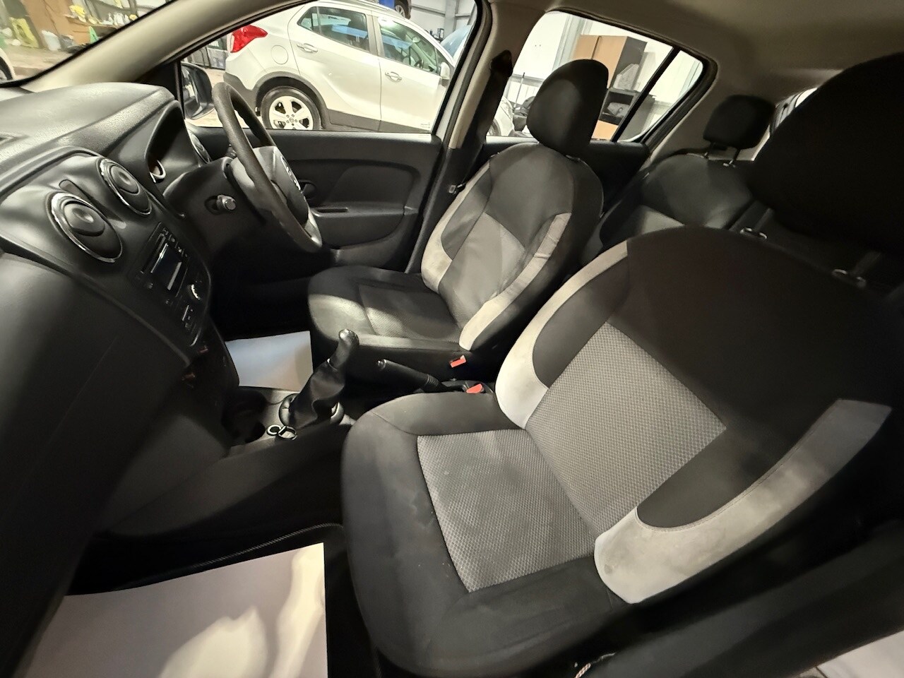 Used Dacia Sandero 2015 for sale - 77931340: Photo 23