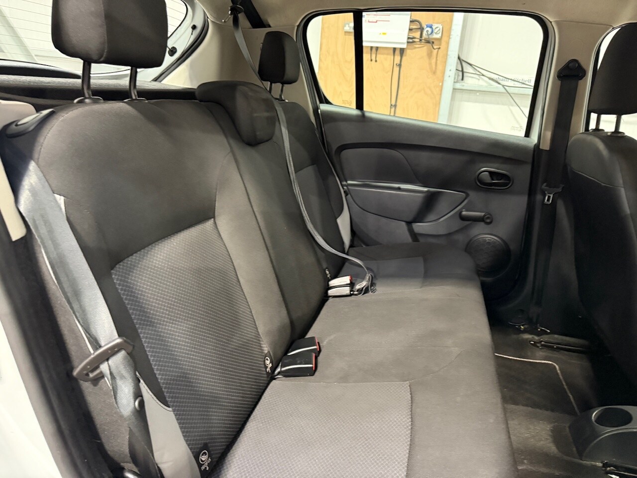 Used Dacia Sandero 2015 for sale - 77931340: Photo 25