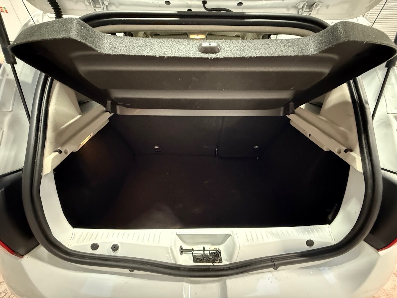 Used Dacia Sandero 2015 for sale - 77931340: Photo 36