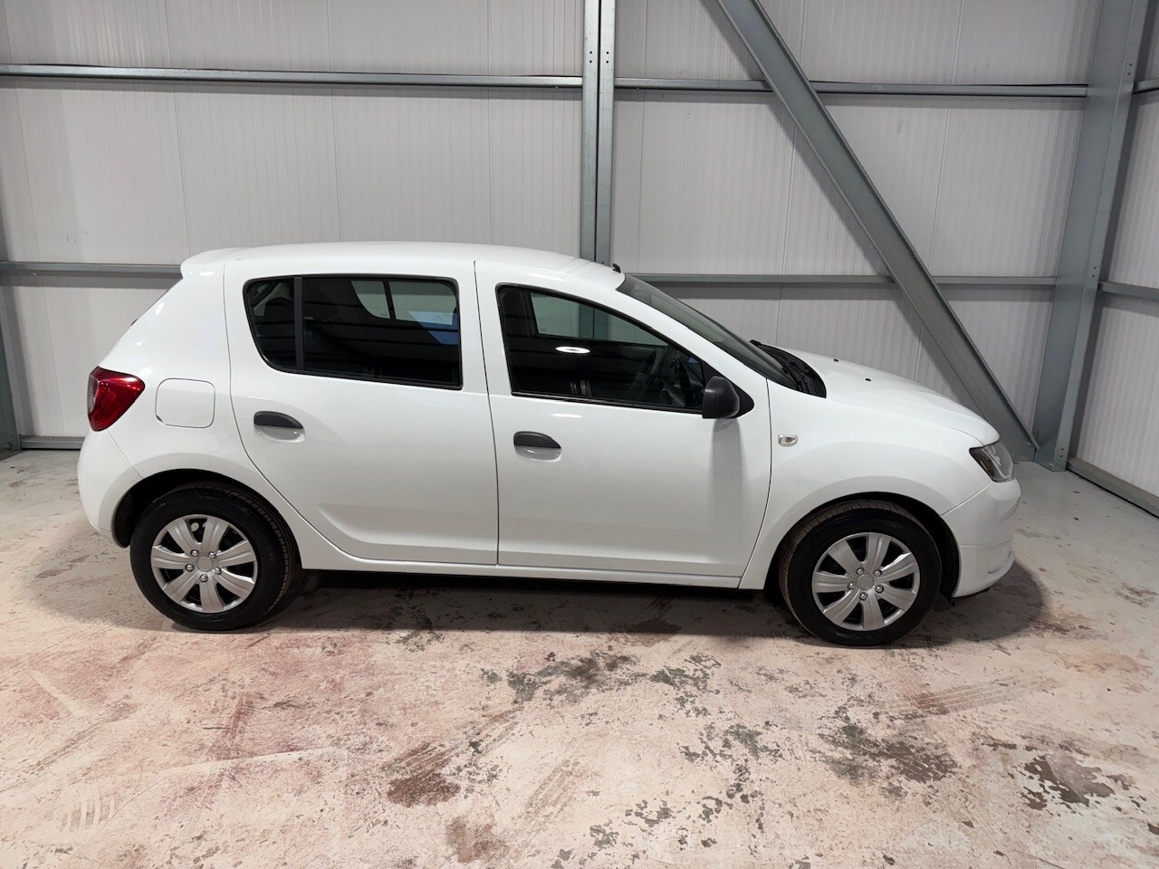 Used Dacia Sandero 2015 for sale - 77931340: Photo 46