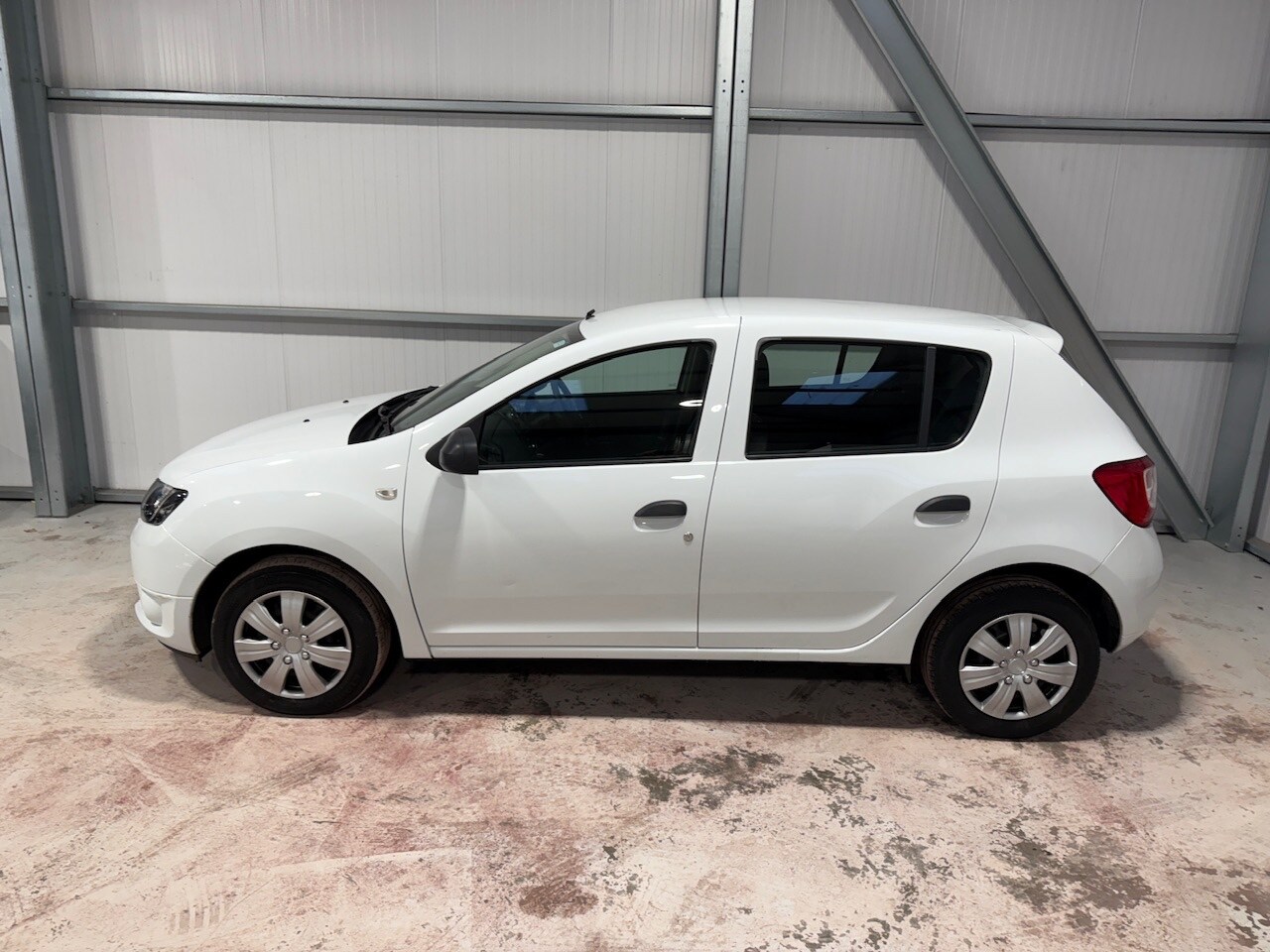 Used Dacia Sandero 2015 for sale - 77931340: Photo 51