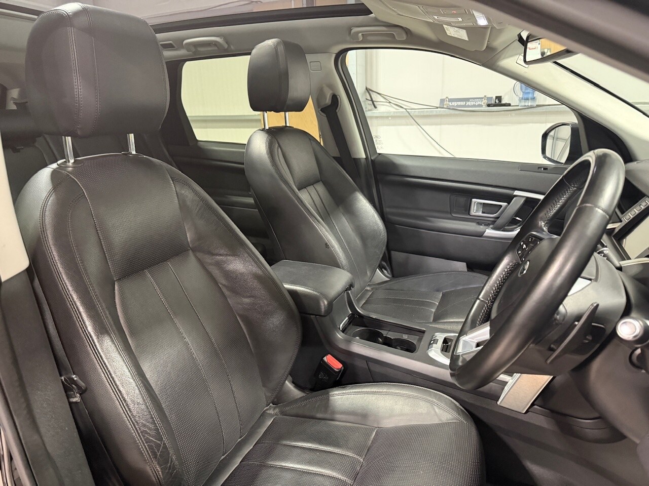 Used Land Rover Discovery Sport 2017 for sale - 77364396: Photo 15