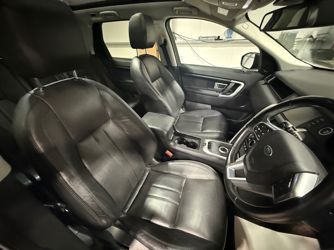 Used Land Rover Discovery Sport 2017 for sale - 77364396: Photo 17