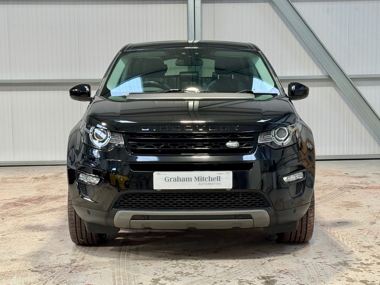 Used Land Rover Discovery Sport 2017 for sale - 77364396: Photo 2