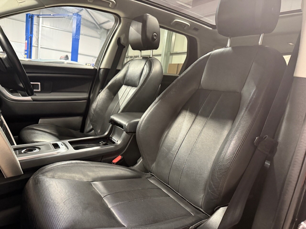 Used Land Rover Discovery Sport 2017 for sale - 77364396: Photo 21