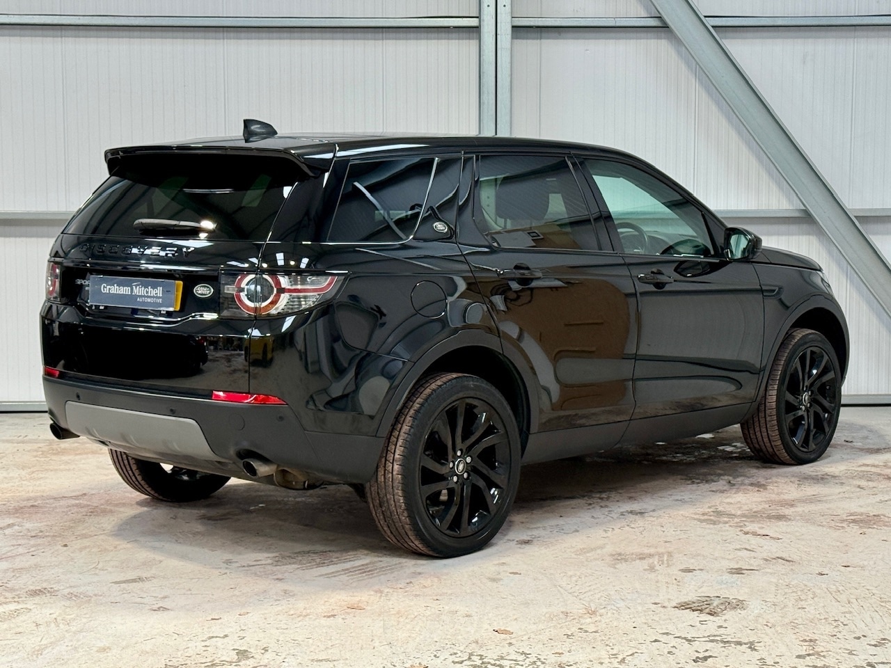 Used Land Rover Discovery Sport 2017 for sale - 77364396: Photo 4