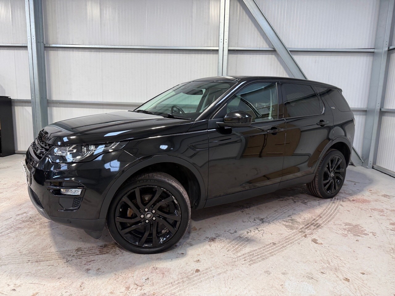 Used Land Rover Discovery Sport 2017 for sale - 77364396: Photo 40