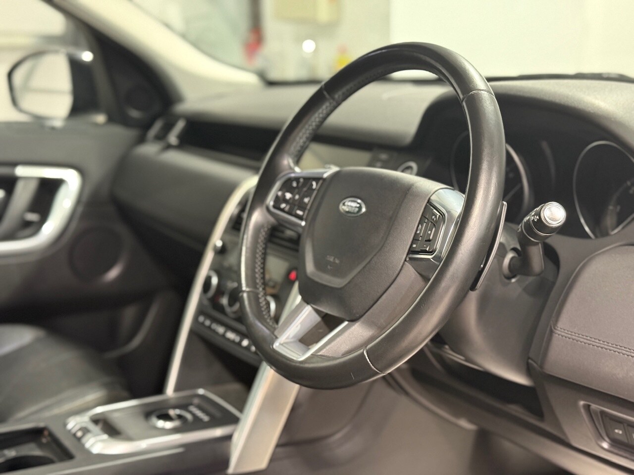 Used Land Rover Discovery Sport 2017 for sale - 77364396: Photo 8