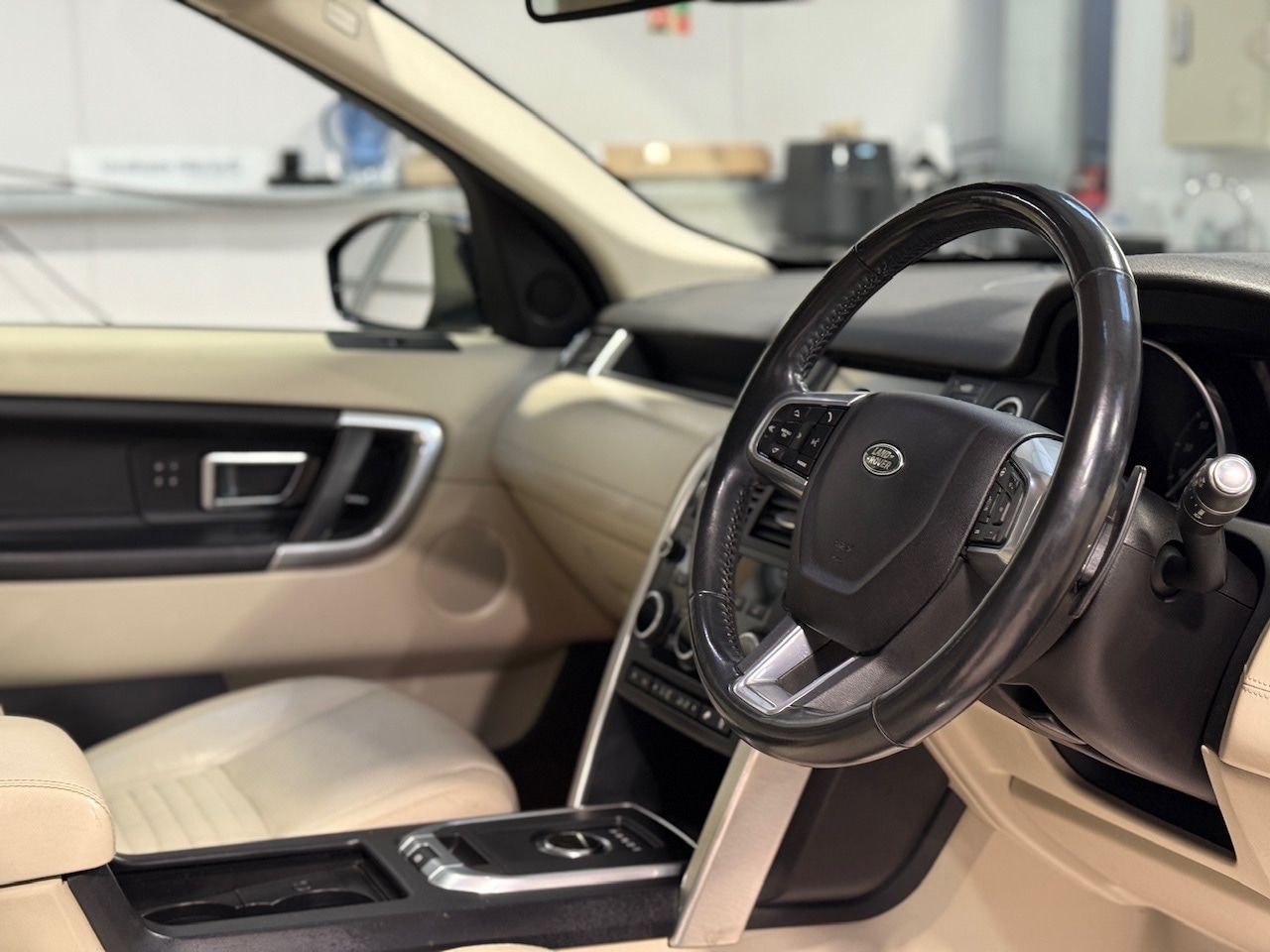 Used Land Rover Discovery Sport 2017 for sale - 77339506: Photo 10