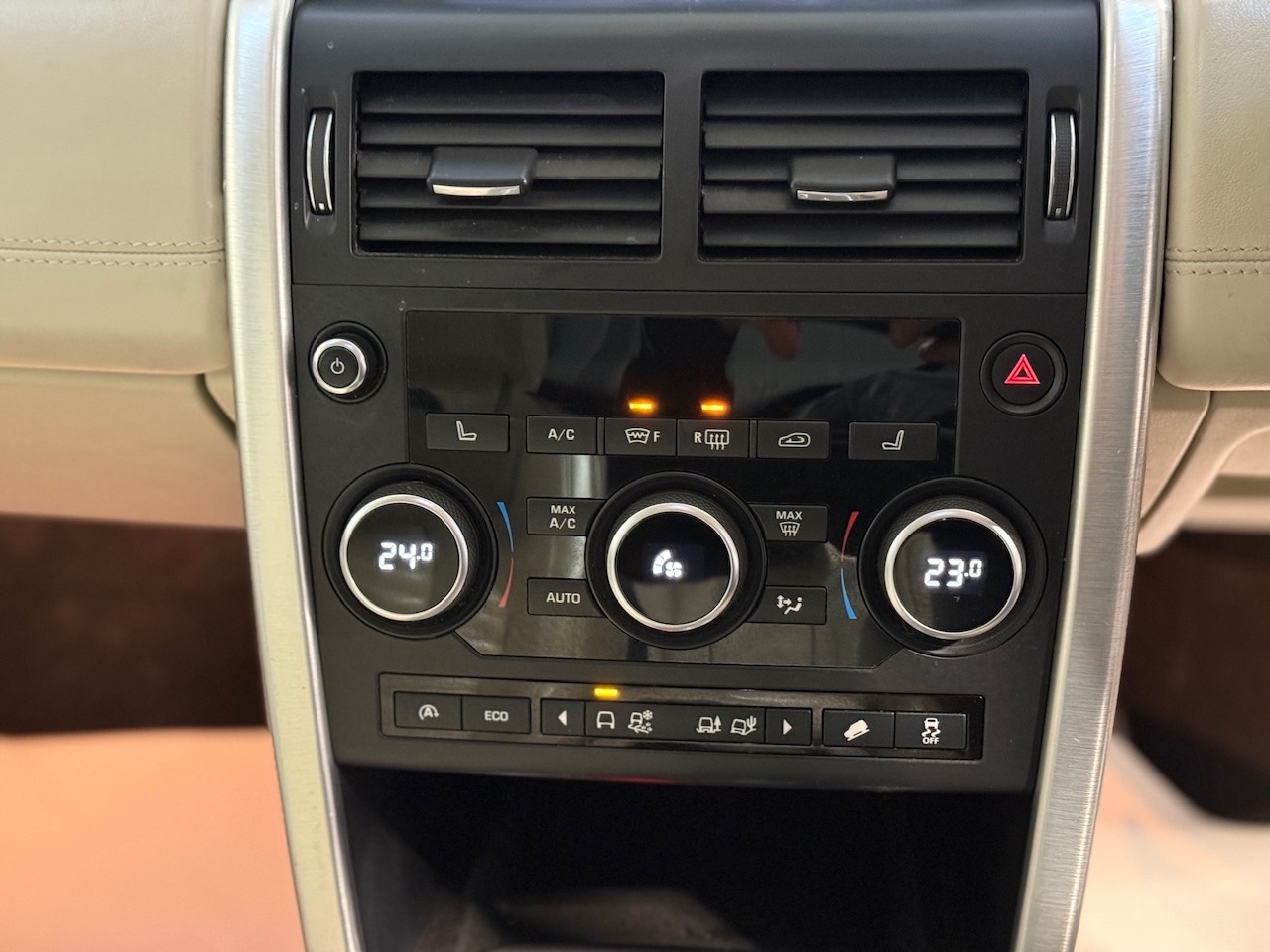 Used Land Rover Discovery Sport 2017 for sale - 77339506: Photo 11