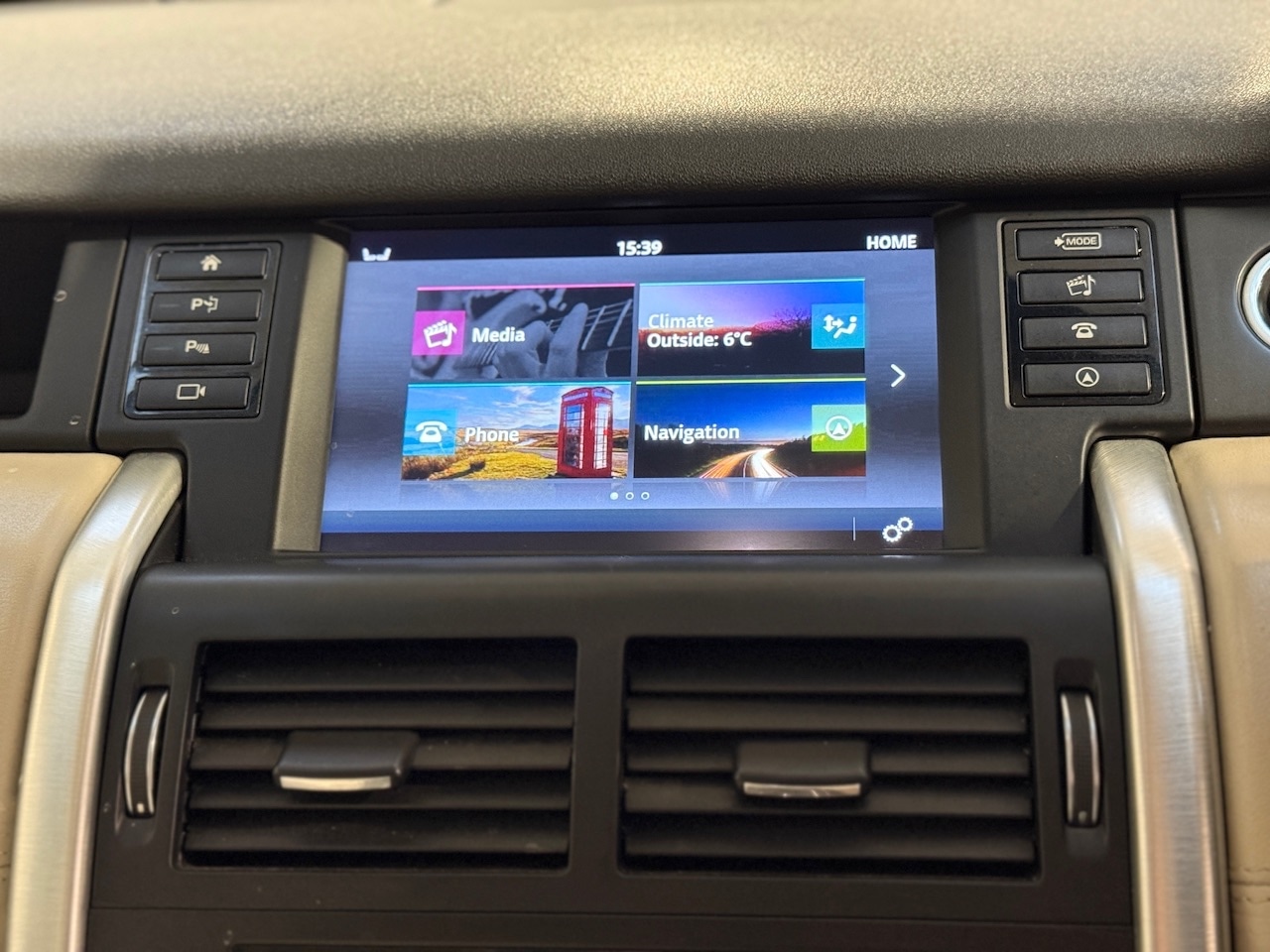 Used Land Rover Discovery Sport 2017 for sale - 77339506: Photo 12