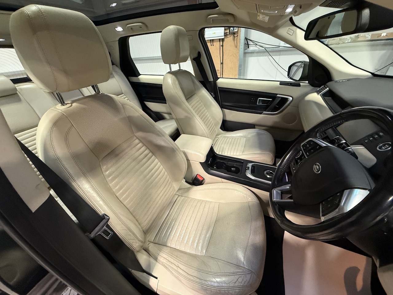 Used Land Rover Discovery Sport 2017 for sale - 77339506: Photo 19