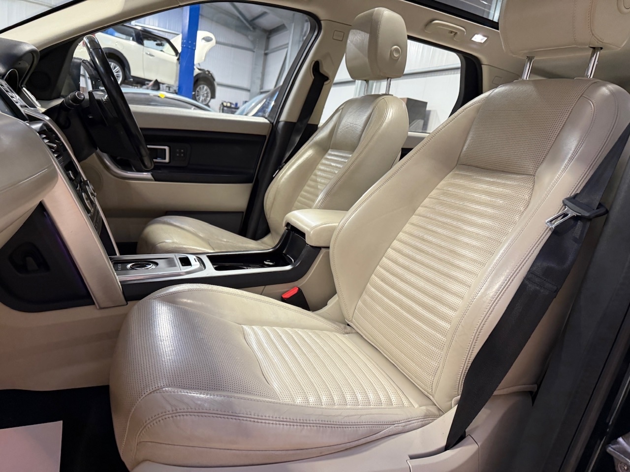 Used Land Rover Discovery Sport 2017 for sale - 77339506: Photo 22