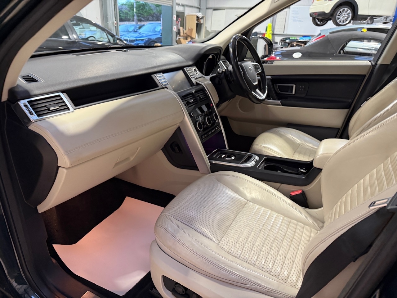 Used Land Rover Discovery Sport 2017 for sale - 77339506: Photo 23