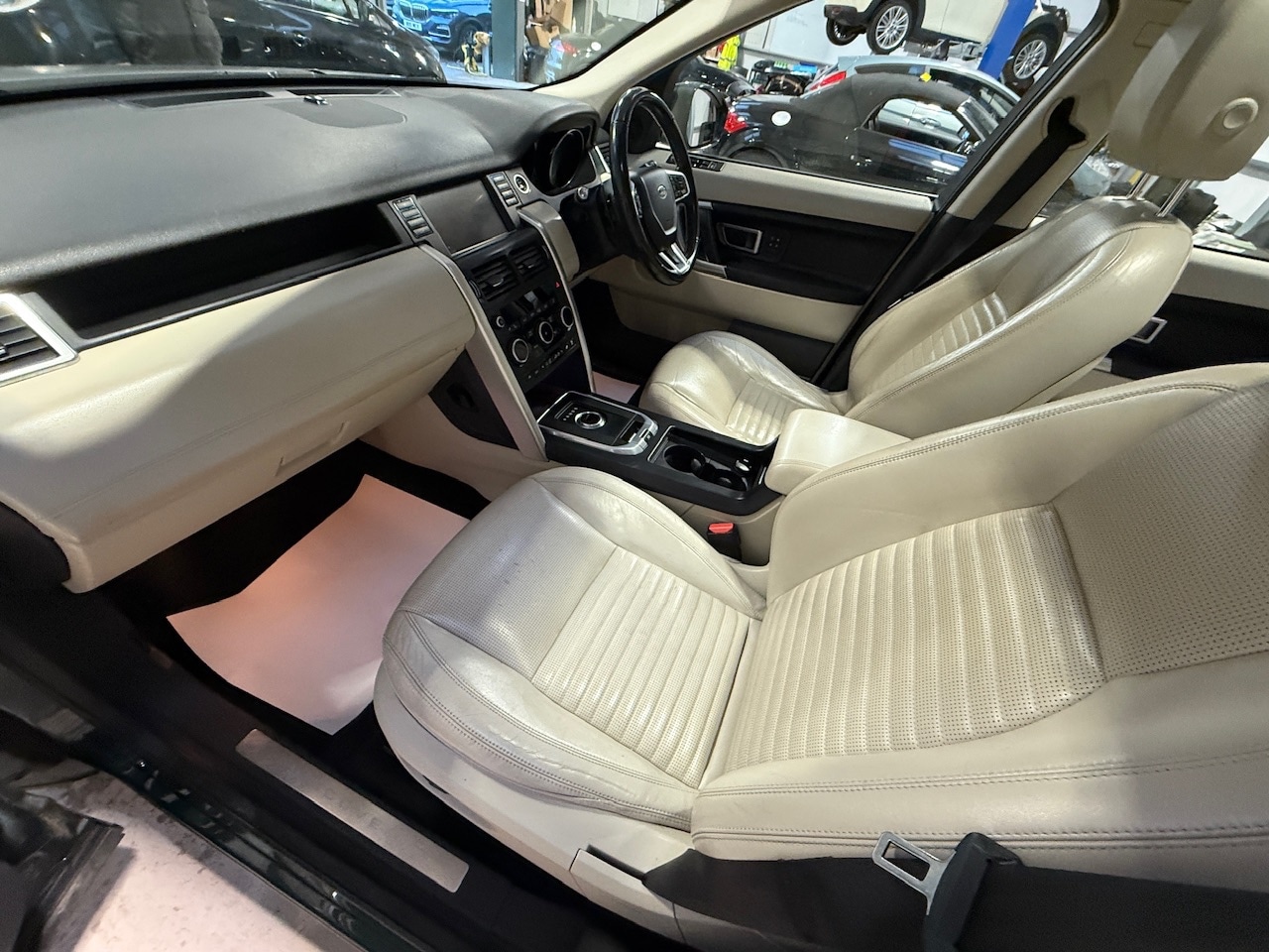 Used Land Rover Discovery Sport 2017 for sale - 77339506: Photo 25