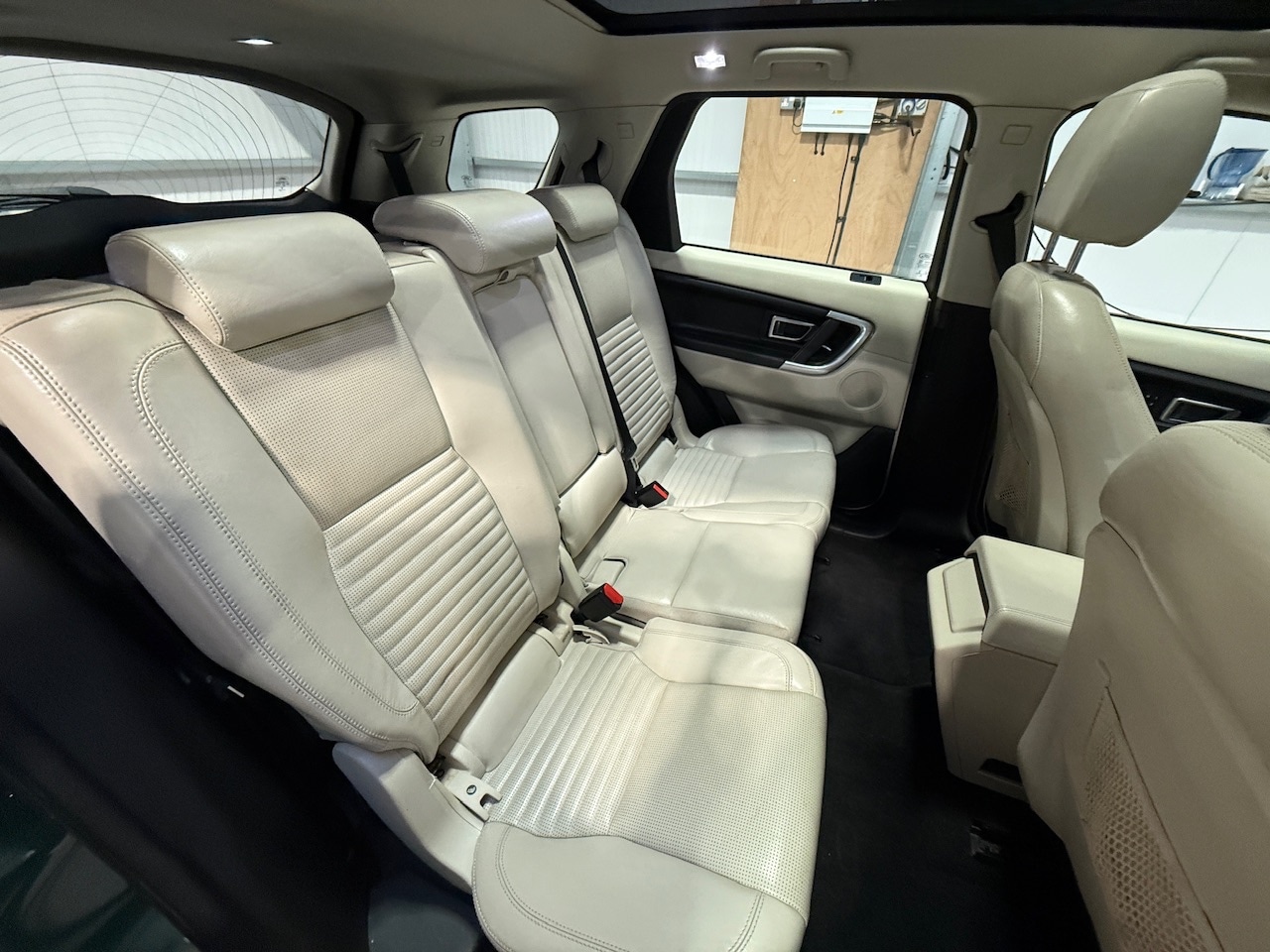 Used Land Rover Discovery Sport 2017 for sale - 77339506: Photo 29