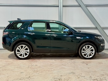 Used Land Rover Discovery Sport 2017 for sale - 77339506: Photo