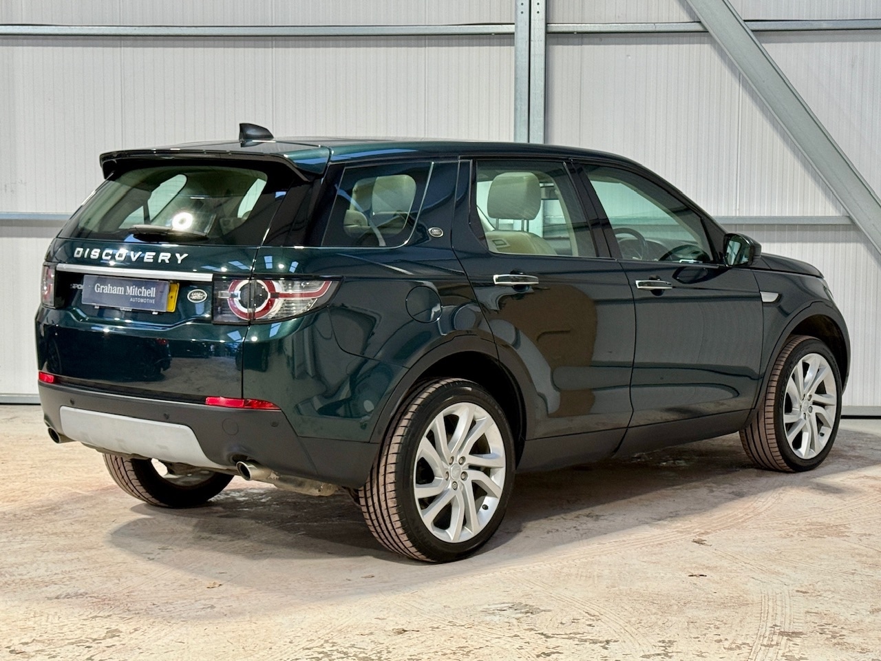 Used Land Rover Discovery Sport 2017 for sale - 77339506: Photo 5