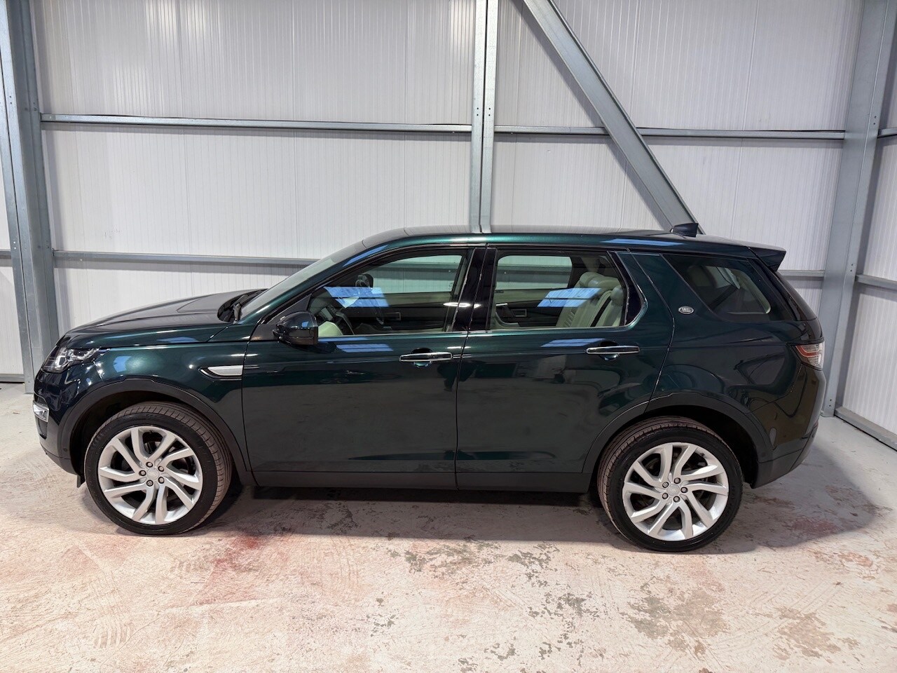 Used Land Rover Discovery Sport 2017 for sale - 77339506: Photo 54