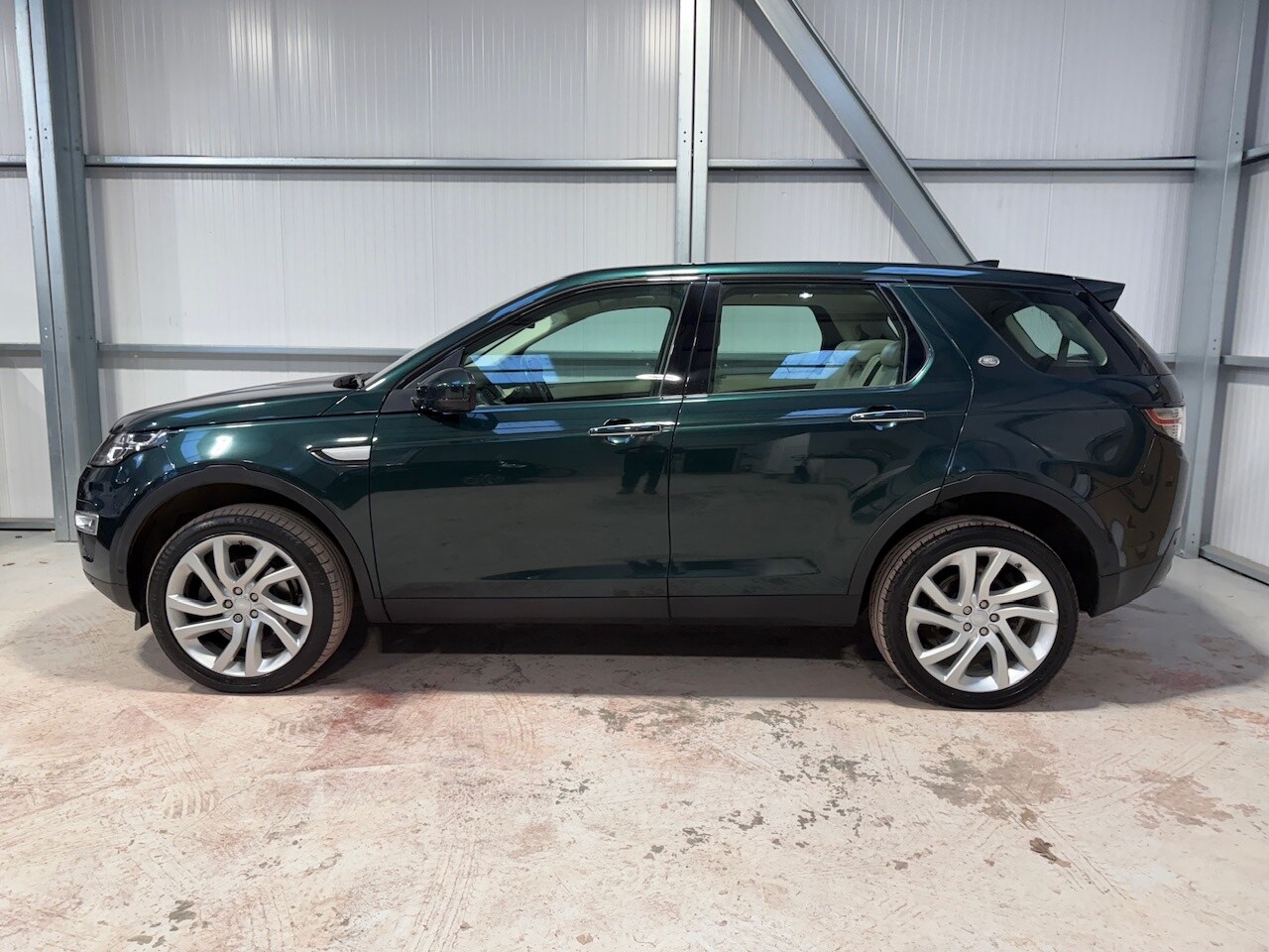 Used Land Rover Discovery Sport 2017 for sale - 77339506: Photo 55