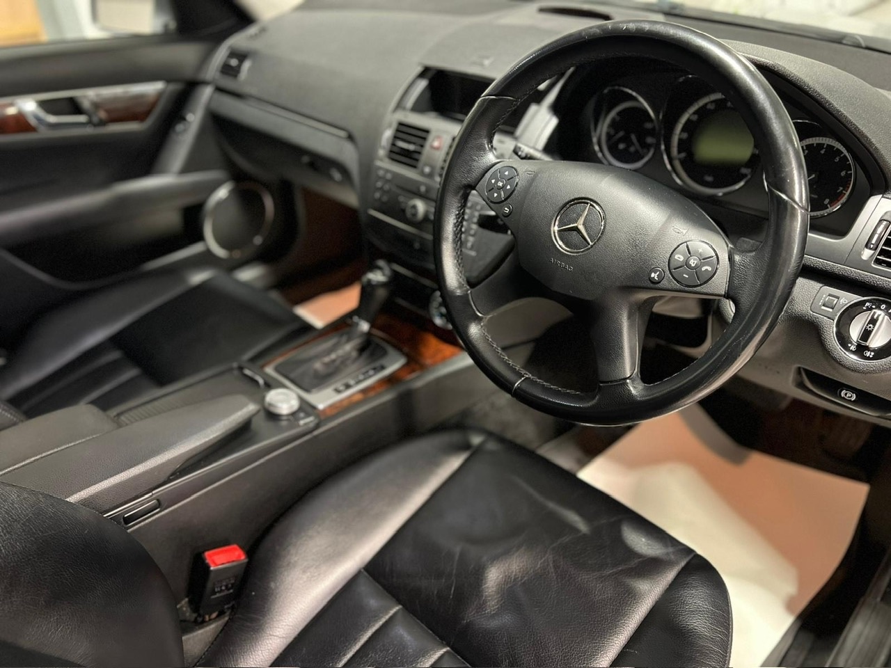 Used Mercedes-Benz C Class 2010 for sale - 76682412: Photo 10