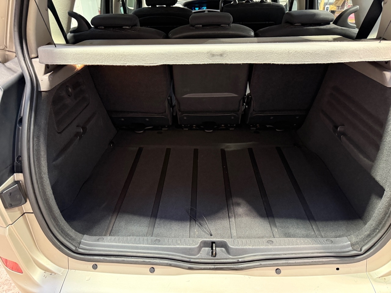 Used Renault Scenic 2007 for sale - 76910819: Photo 34