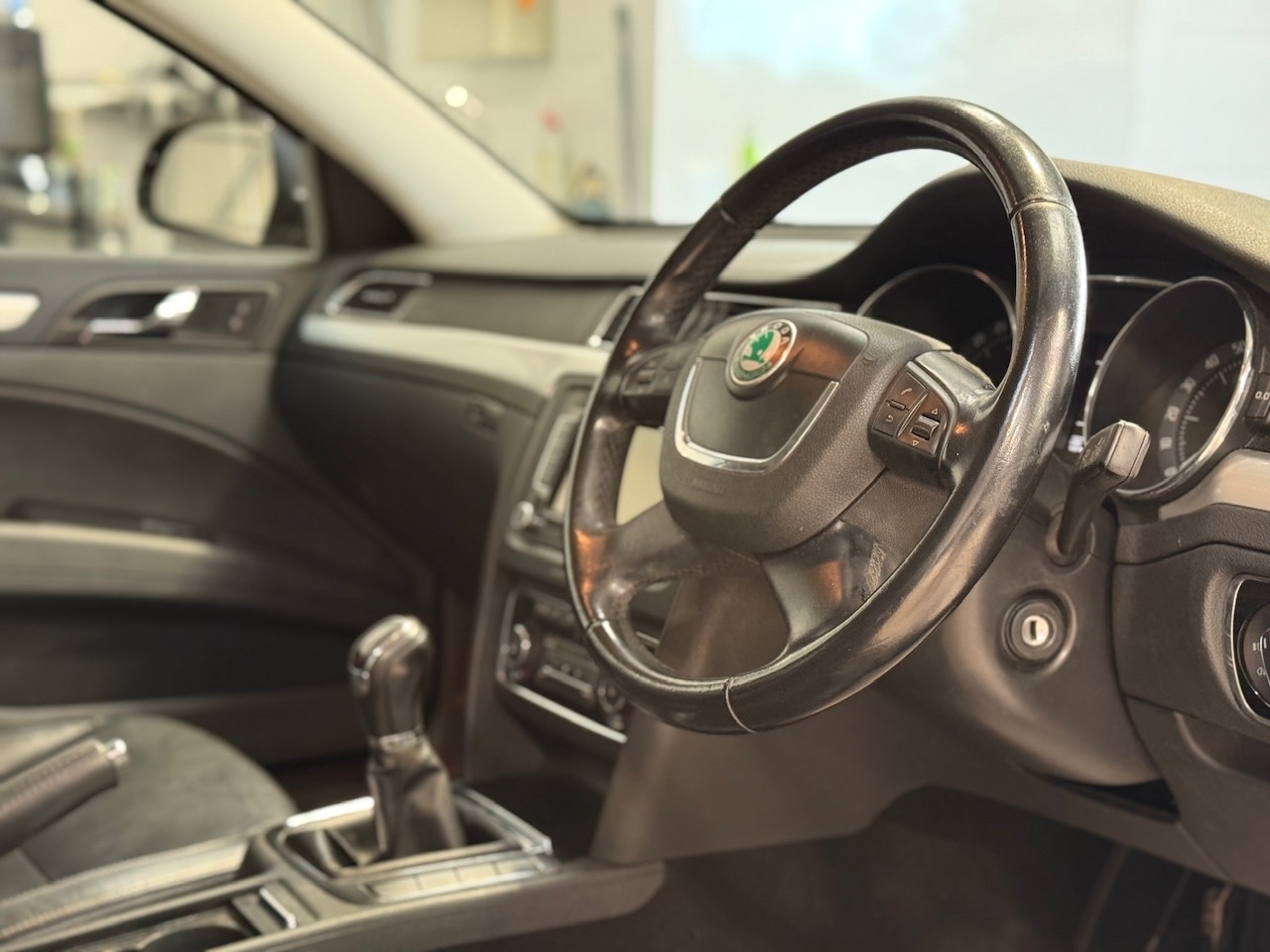 Used Skoda Superb 2011 for sale - 77918053: Photo 10