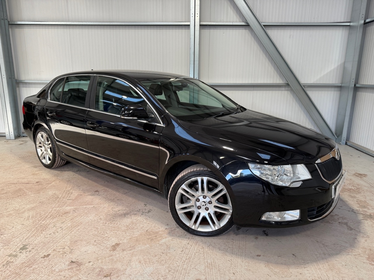 Used Skoda Superb 2011 for sale - 77918053: Photo 44