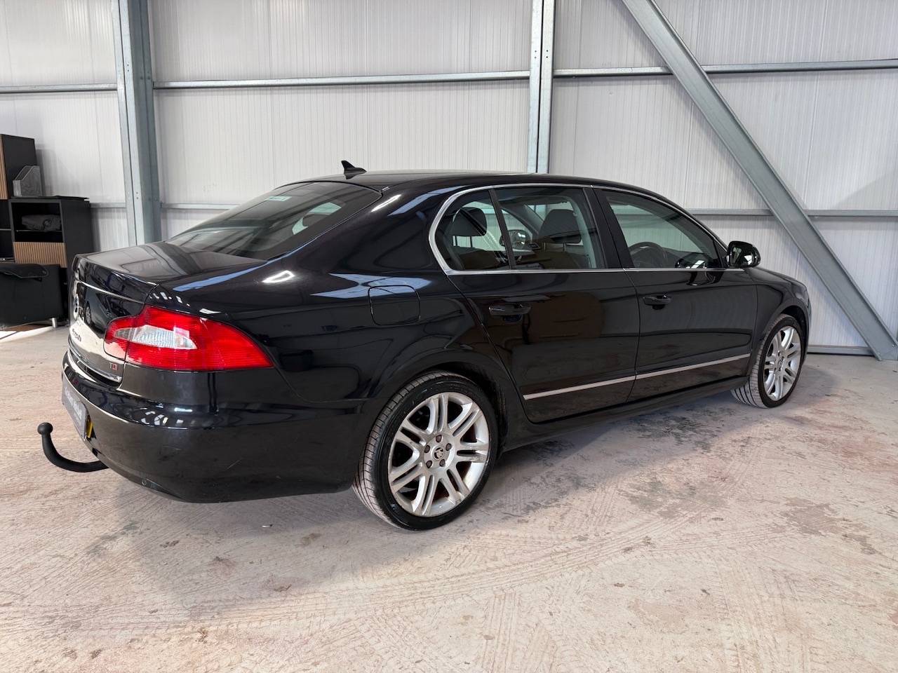 Used Skoda Superb 2011 for sale - 77918053: Photo 47