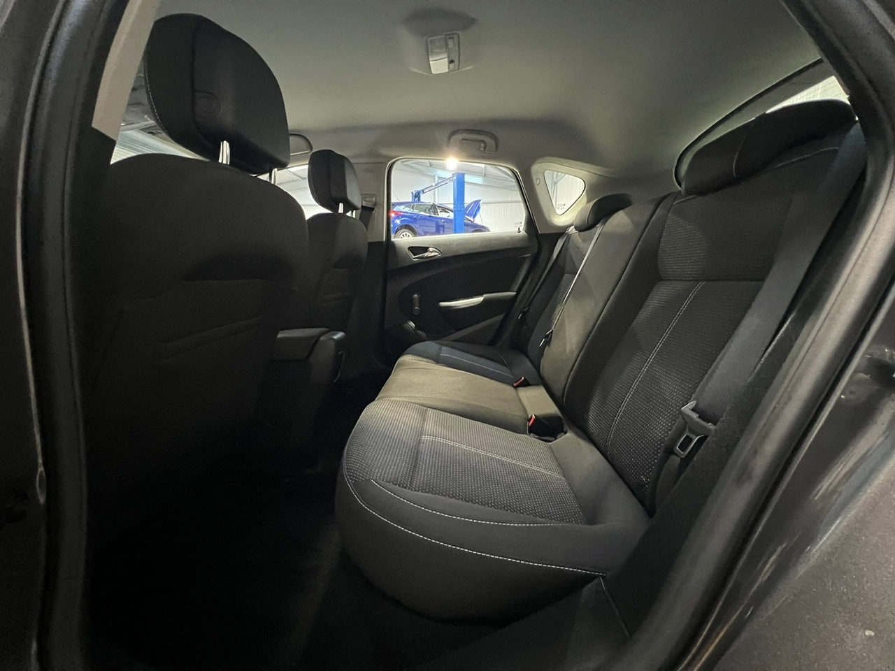 Used Vauxhall Astra 2011 for sale - 76694387: Photo 28