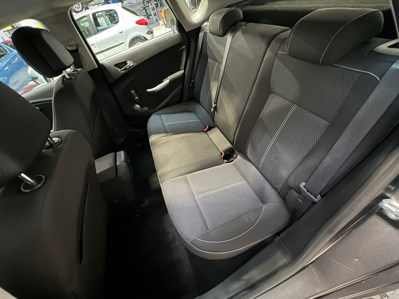 Used Vauxhall Astra 2011 for sale - 76694387: Photo 30