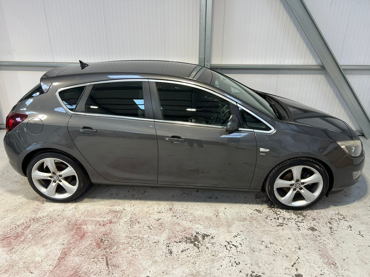 Used Vauxhall Astra 2011 for sale - 76694387: Photo 36
