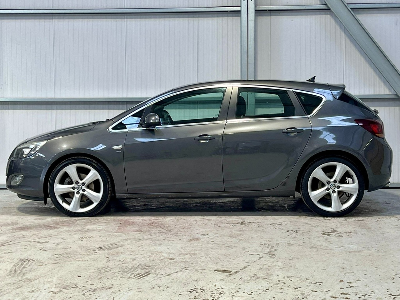 Used Vauxhall Astra 2011 for sale - 76694387: Photo 8