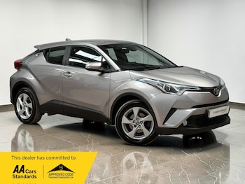 Used Toyota C-HR 2017 for sale - 79324069: Photo