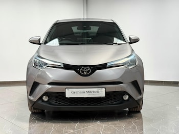 Used Toyota C-HR 2017 for sale - 79324069: Photo