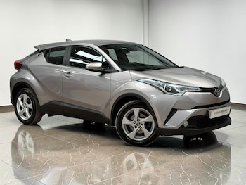 Used Toyota C-HR 2017 for sale - 79324069: Photo