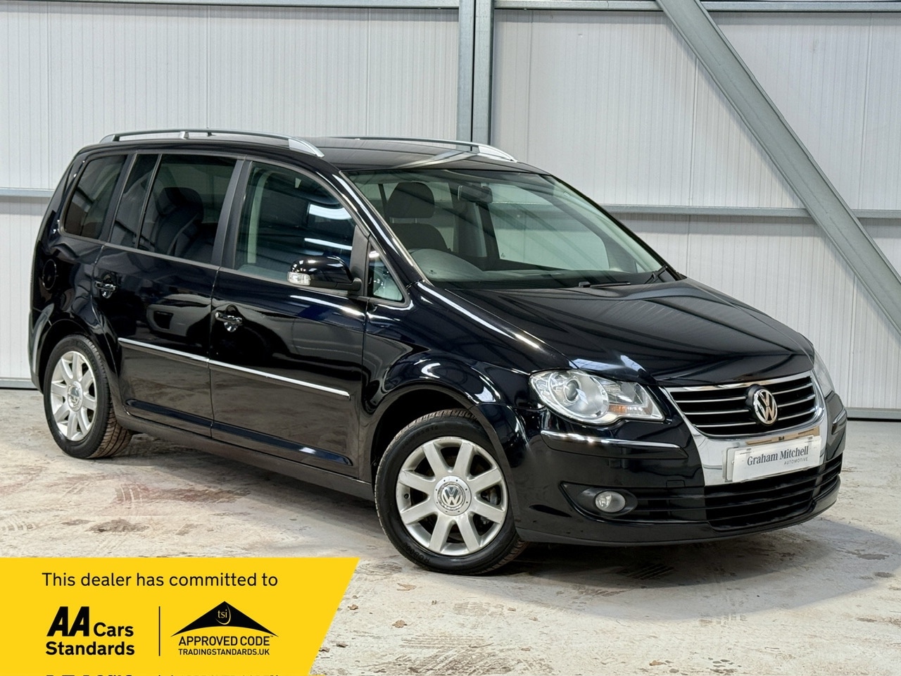 Used Volkswagen Touran 2009 for sale - 76906144: Photo 1
