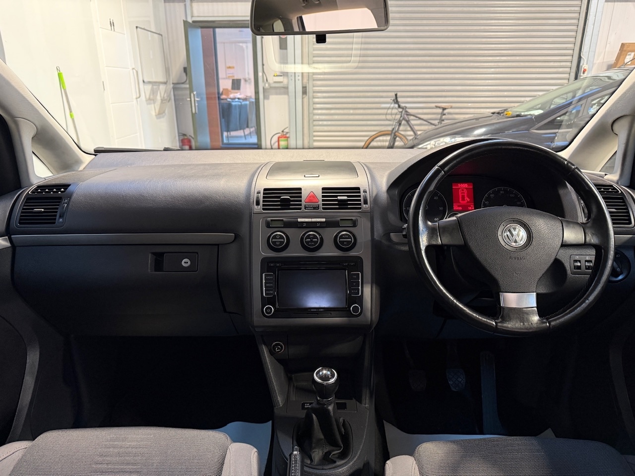 Used Volkswagen Touran 2009 for sale - 76906144: Photo 18