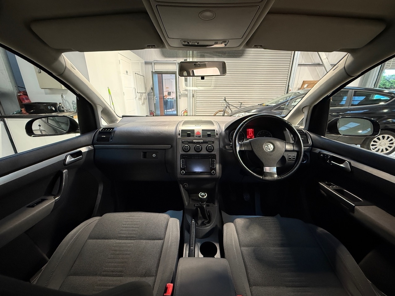 Used Volkswagen Touran 2009 for sale - 76906144: Photo 19