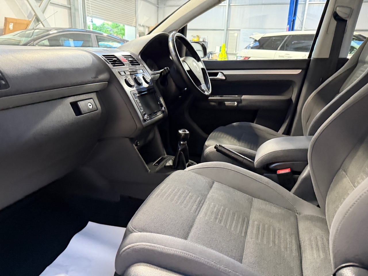 Used Volkswagen Touran 2009 for sale - 76906144: Photo 21