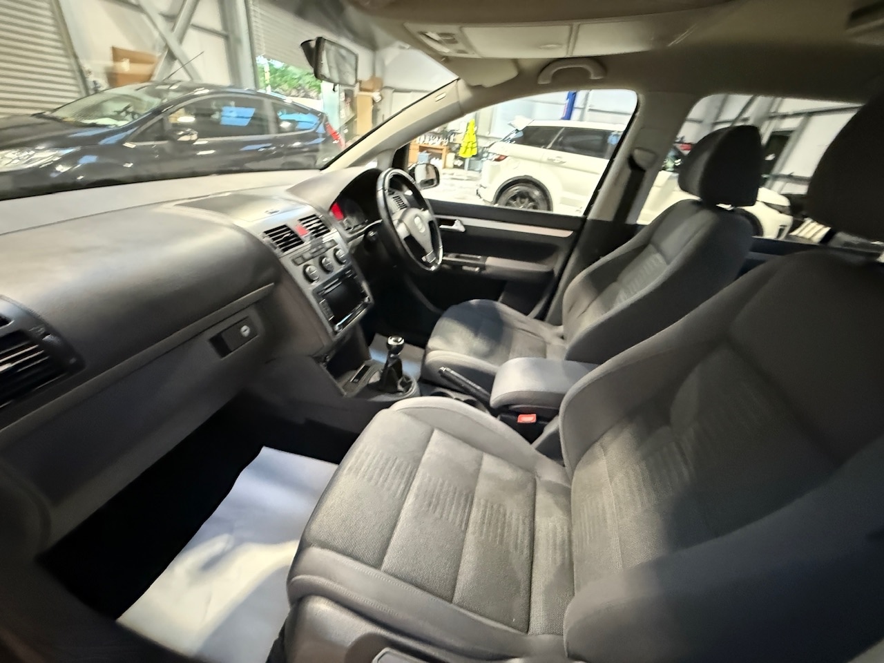 Used Volkswagen Touran 2009 for sale - 76906144: Photo 22