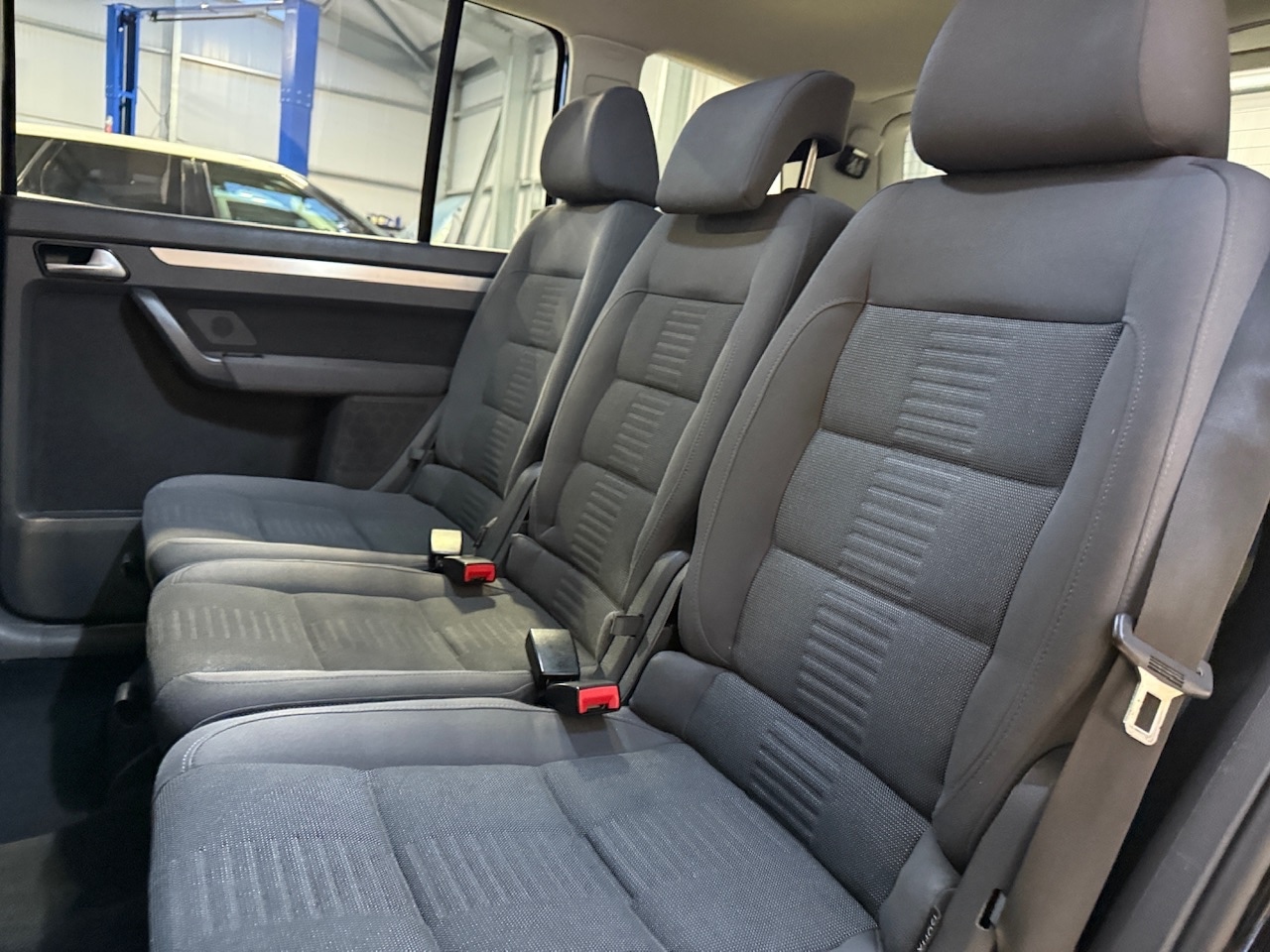 Used Volkswagen Touran 2009 for sale - 76906144: Photo 30