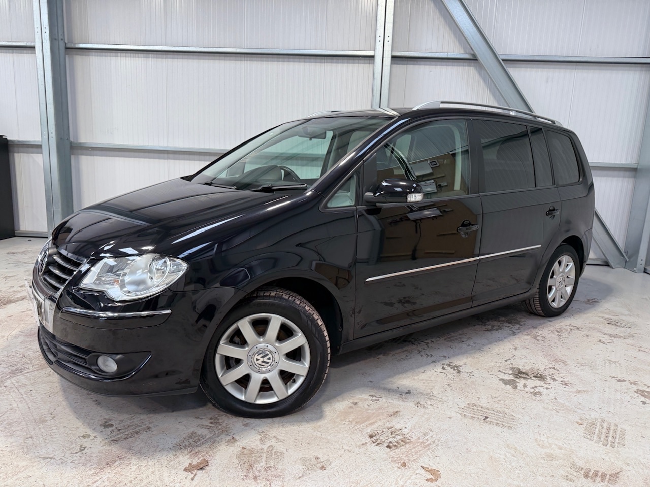 Used Volkswagen Touran 2009 for sale - 76906144: Photo 38