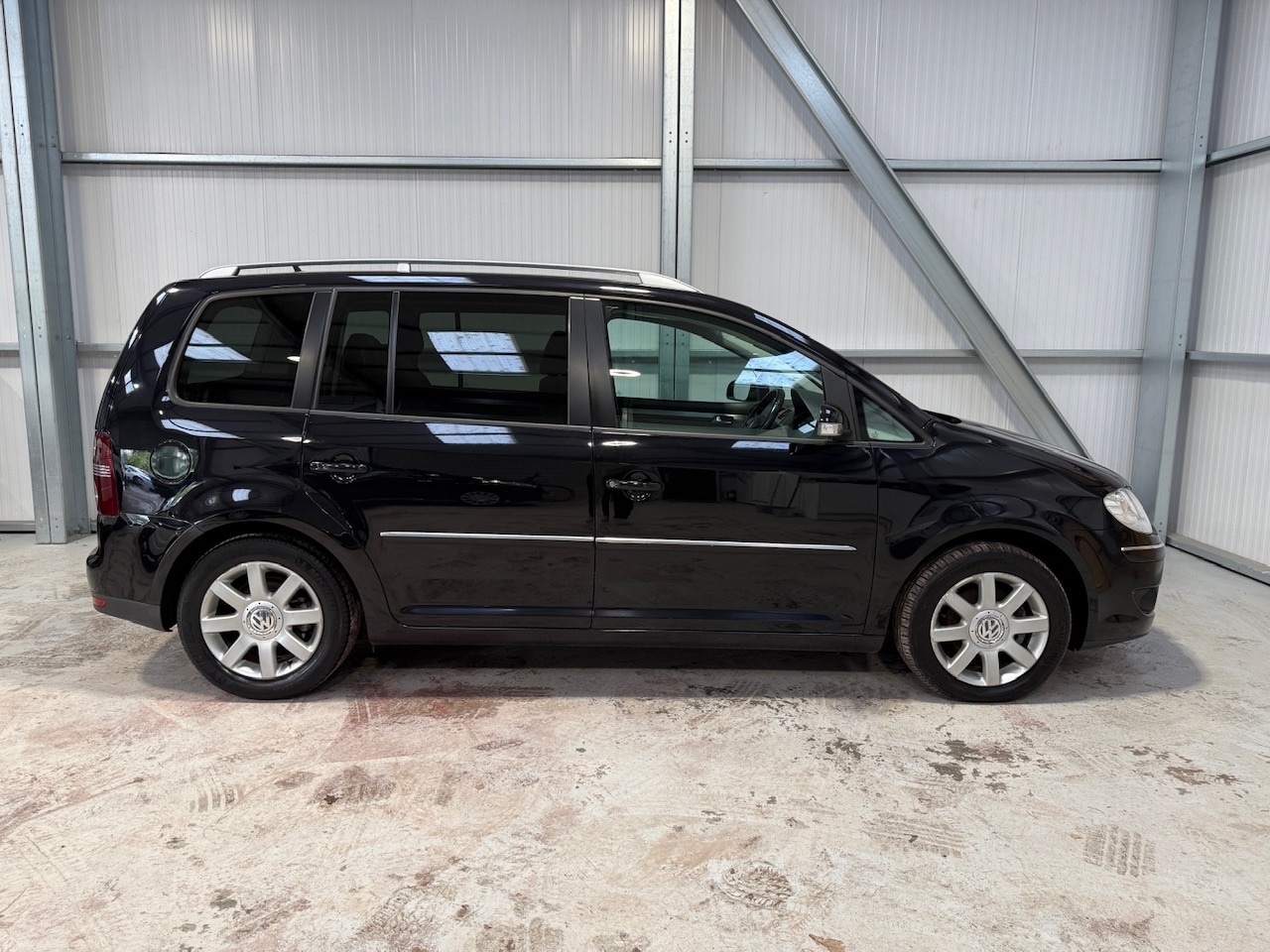 Used Volkswagen Touran 2009 for sale - 76906144: Photo 47