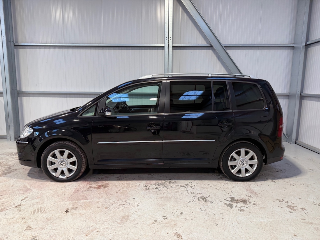 Used Volkswagen Touran 2009 for sale - 76906144: Photo 52