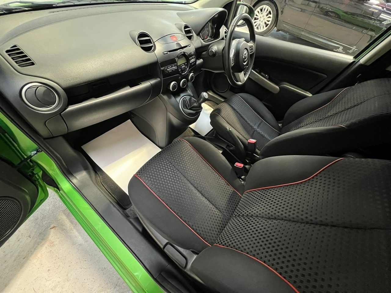 Used Mazda Mazda2 2011 for sale - 76696733: Photo 18