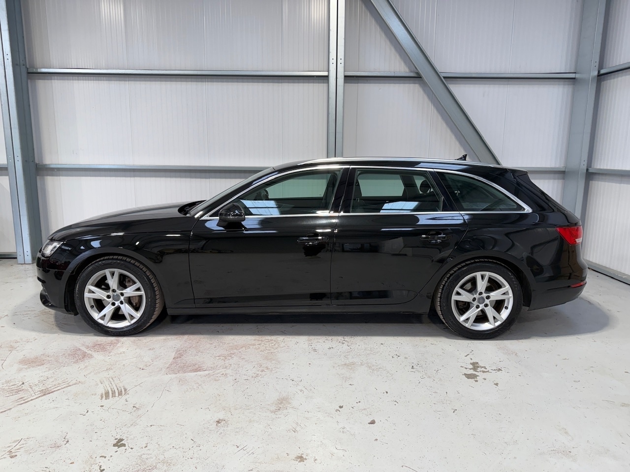 Used Audi A4 2016 for sale - 76319383: Photo 50