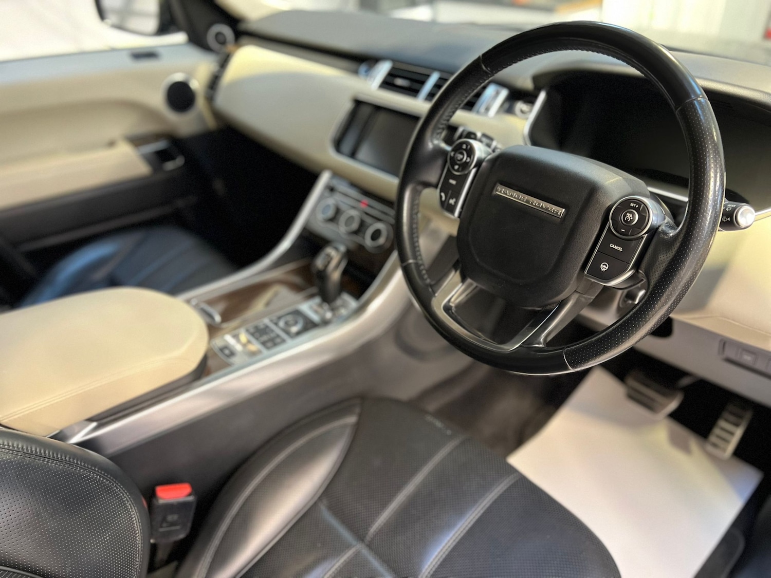 Used Land Rover Range Rover Sport 2016 for sale - 76684469: Photo 10