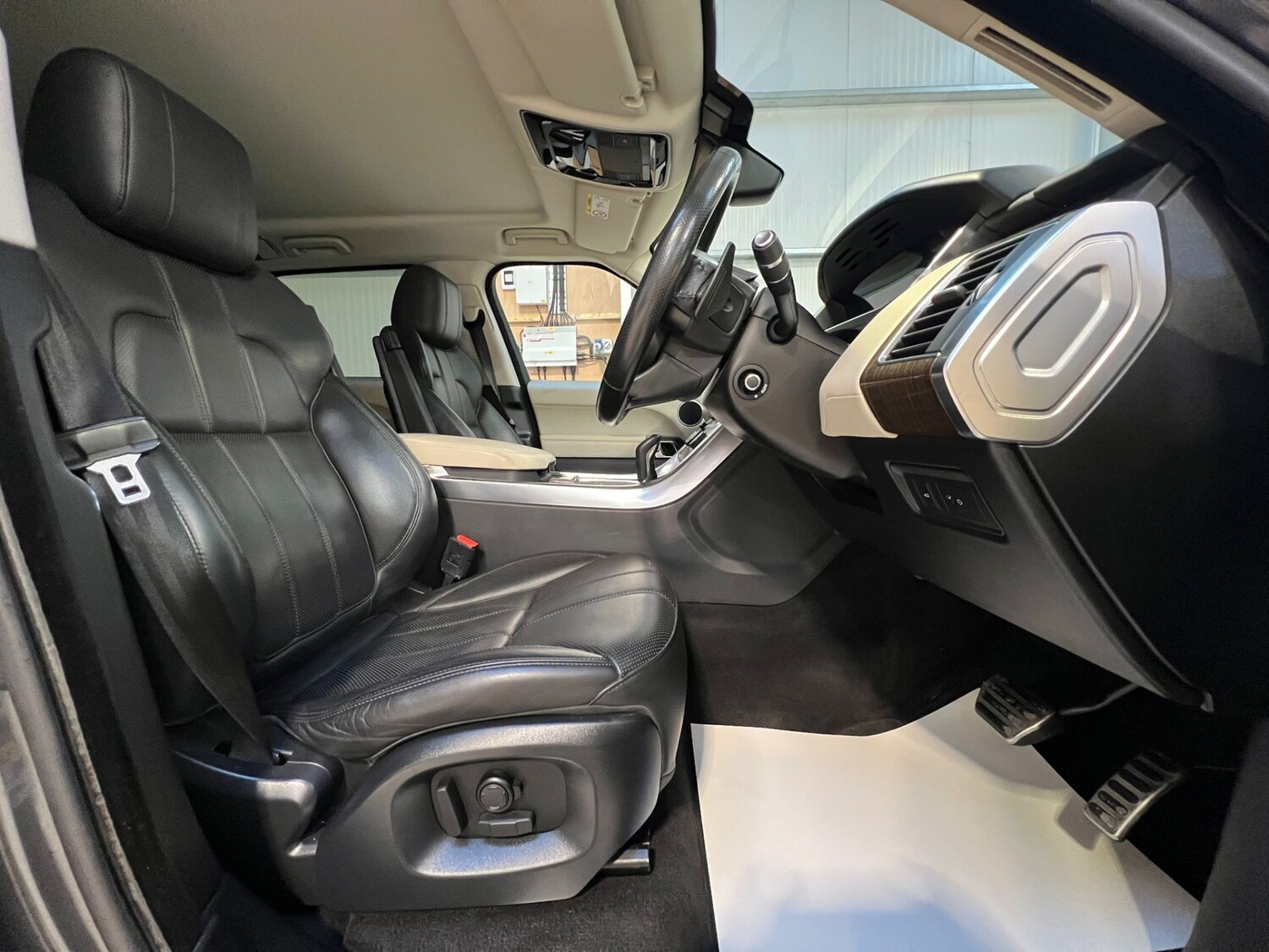 Used Land Rover Range Rover Sport 2016 for sale - 76684469: Photo 15