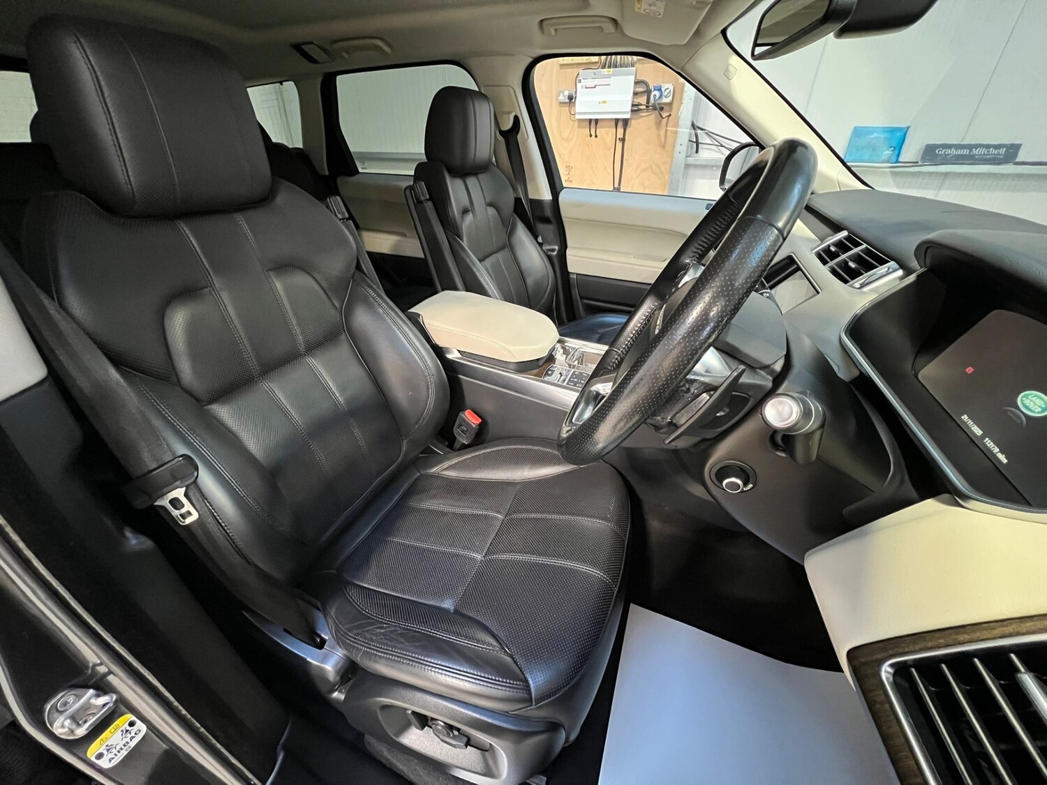 Used Land Rover Range Rover Sport 2016 for sale - 76684469: Photo 17